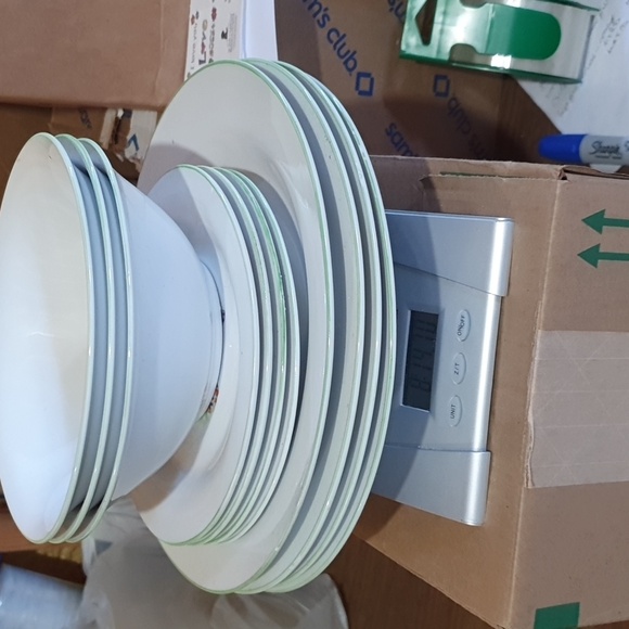 Christmas dinner set *Must Be Purchased Seperately* - Picture 8 of 9